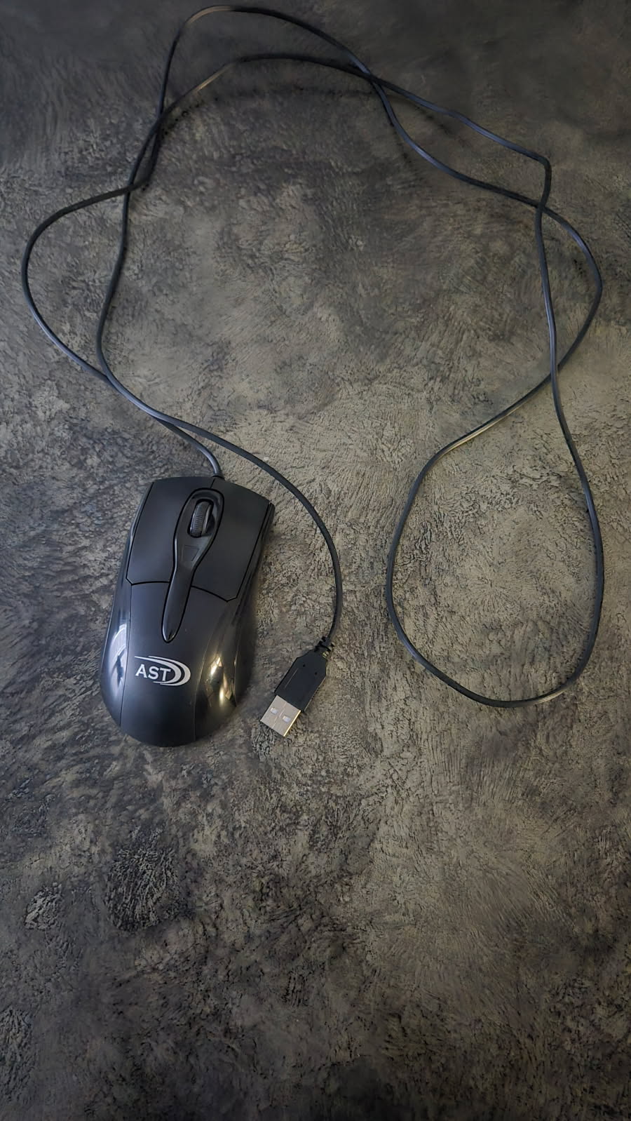 AST brand USB Computer Mouse with Scroll Wheel - Used